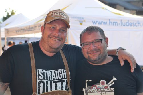Kabarettist Martin Weinzerl und Musikobmann Johannes Köfler.