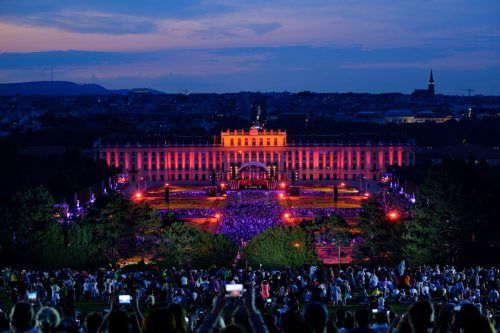 Konzerthighlight: Das Sommernachtskonzert im Schlosspark in Schönbrunn wird heute exklusiv in Schruns übertragen. ORF