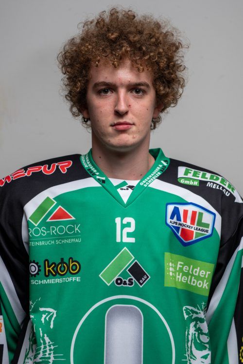 Lukas Göggel schnuppert Ice-Luft. gepa
