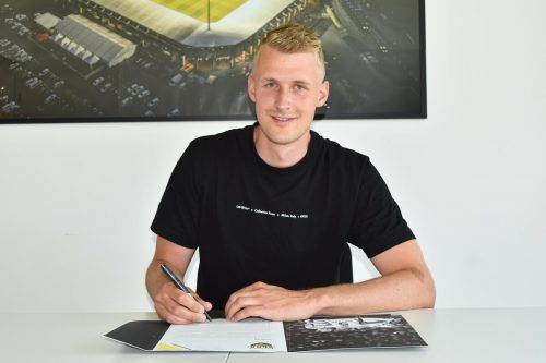 Lukas Gugganig unterschreibt einen Vertrag bis 2024 in Altach. SCRA