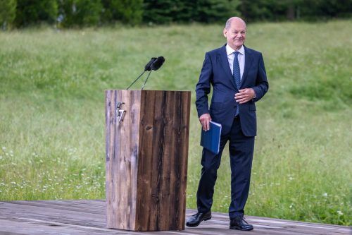 Nach dem dreitägigen Treffen in Elmau zog der Gastgeber, Deutschlands Kanzler Scholz, Bilanz.  APA/EXPA/Groder