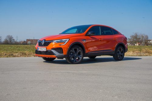 Renaults neuer Modeschnitt: SUV-Coupé Arkana ist in der gezielt gewählten Ausformung alles außer gewöhnlich. VN/Steurer