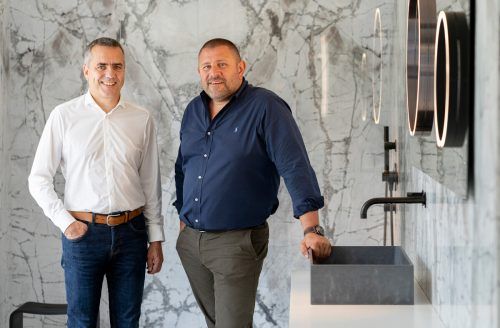 Robert Küng (li.) und Robert Michel arbeiten künftig eng zusammen.  Fa