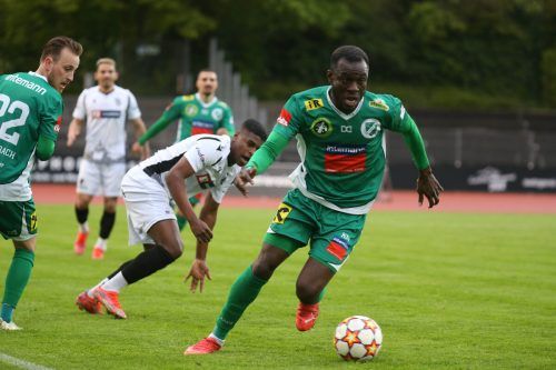 Sani Musah soll heute den FC Lauterach zu einem Heimsieg im direkten Duell um Platz zwei mit FC Rotenberg führen.  hartinger