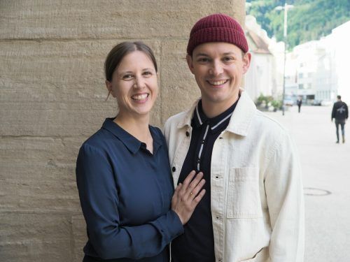 Schauspieler Luzian Hirzel mit Freundin Ellen Tiefenbacher.