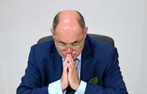 Wolfgang Sobotka wird den Vorsitz im U-Ausschuss heute nicht führen, er weilt auf einer dienstlichen Auslandsreise in Italien. APA