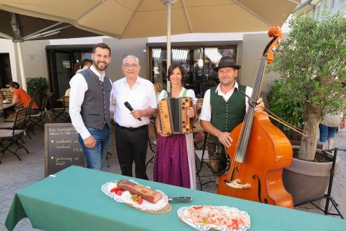 Simon Tschann, Peter Feiertag und das Musikerpaar Maridi und Franz.  Bludenz Stadtmarketing