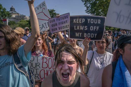 Wütende Proteste in den USA: Frauen demonstrieren für ihr einstiges Recht auf Abtreibung in den USA. AFP
