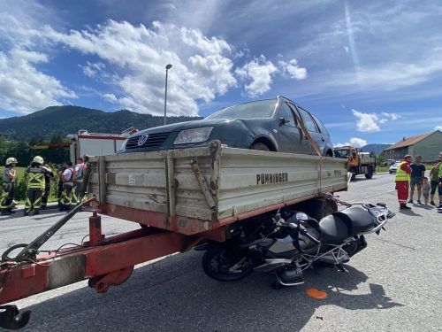 Zwei Verletzte nach Unfall mit Motorrad in Krumbach. vol.at/Mayer