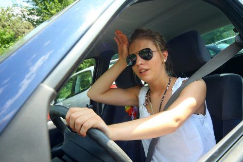 An heißen Tagen leidet die Aufmerksamkeit der Verkehrsteilnehmer und steigt die Unfallgefahr. VN