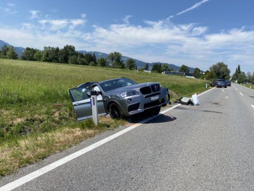 Auch dieser Schweizer Pkw war am Unfall beteiligt. vol/at/Mayer