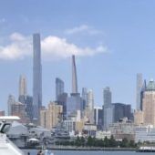 Ausflugsboot kentert vor New York