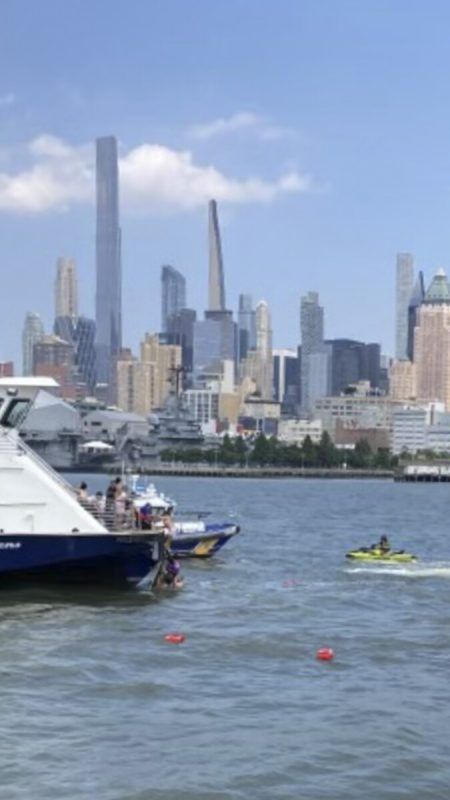 Auf dem Boot, das für einen Ausflug gemietet wurde, befanden sich 13 Menschen. AP