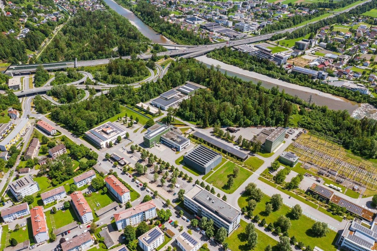 Auf dem Gelände der illwerke vkw wird ein Biomasse-Heizkraftwerk gebaut. stadt