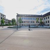 Begegnungszone auch vor Mittelschule Kirchdorf