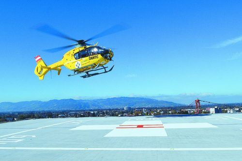Der 23-Jährige wurde mit dem C 8 ins Spital geflogen.