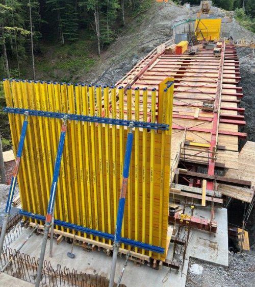 Die Rappenlochbrücke wird sieben Monate später fertig als geplant. Stadt