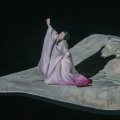 „Butterfly“ erhält ein feuriges Finale