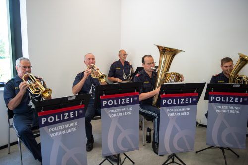 Feierliche Klänge von der Vorarlberger Polizeimusik.
