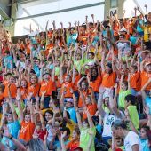 Kinderstimmen statt jubelnden Fußballfans in Altach