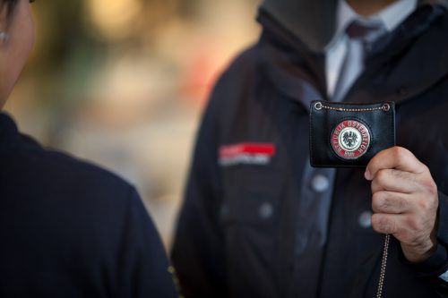 Auch die Finanzpolizei wurde bei den Kontrollen vorstellig. bmf