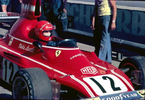 Im Jahr 1974 war Niki Lauda am alten Österreichring mit der Startnummer 12 im Rennen unterwegs. noger