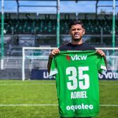 Austria verlängert mit Adriel