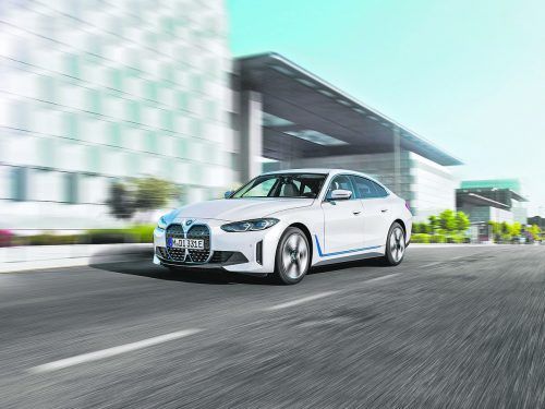 Mit dem großspurigen i4 zelebriert BMW, was Masse und Klasse in der Elektromobilität alles hergeben. werk