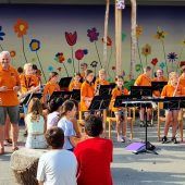 Die „Rasselbande“ zu Gast bei Lochauer Volksschülern