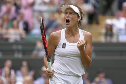 Tatjana Maria triumphierte im deutschen Duell gegen Jule Niemeier und trifft im Halbfinale auf ihre gute Freundin Ons Jabeur. ap