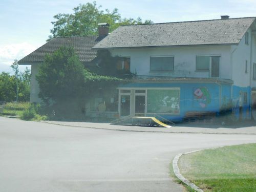 Übergangsweise war die OJA Meiningen in der ehemaligen Bäckerei Kühne untergebracht. Nun bekommt sie eigene Räumlichkeiten beim Feuerwehrhaus. MIMA
