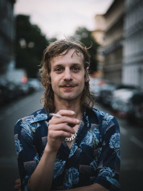 Vodoo Jürgens, das Wiener Aushängeschild in Sachen Austropop, spielt am Sonntag live in Lindau. veranstalter