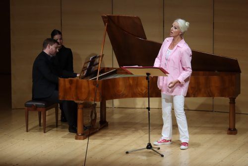 Anne Sofie von Otter und Kristian Bezuidenhout im Angelika-Kauffmann-Saal.
SCHUBERTIADE