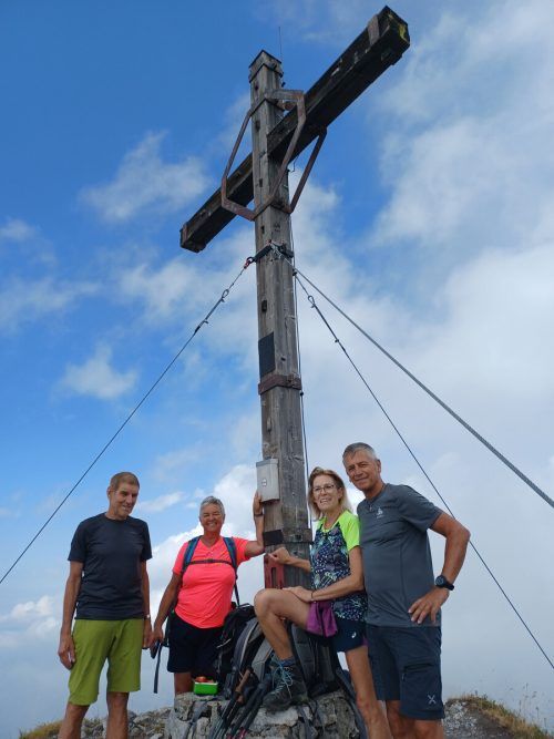 Auf dem Gipfel des Itonskopfs. sb buch