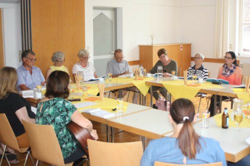 Bei den Musiknachmittagen wurden vor allem bekannte Volks- und Heimatlieder gesungen. VN/Tk