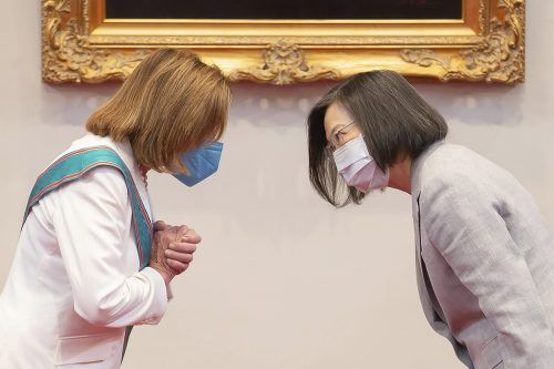 Das Treffen zwischen Nancy Pelosi und Taiwans Präsidentin Tsai Ing-wen sorgt nachhaltig für Verstimmungen mit China.  AP