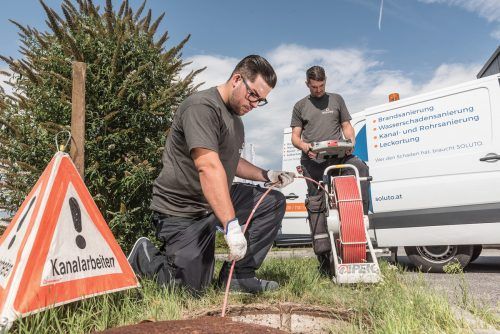 Das Leistungsangebot umfasst auch die Sanierung von Rohr- und Kanalschäden. Fa