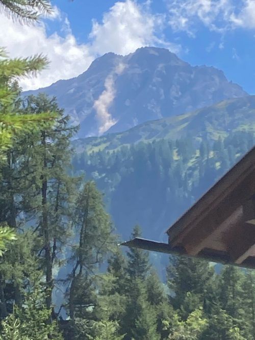 Der Bergsturz war weithin sichtbar.