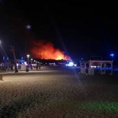Tausende Partygäste flüchten vor Waldbrand in Kroatien