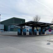 Fünf neue E-Ladeparks entlang der Autobahn geplant