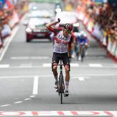 Roglic verliert Rotes Trikot an Molard