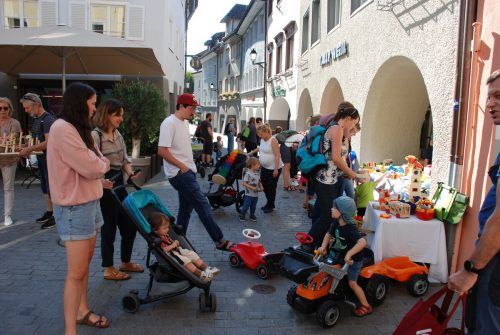 Der Spielzeugflohmarkt in der Altstadt war gut besucht. Stadtmarketing