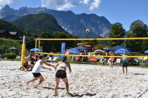Der Volleyballclub Montafon feierte letztes Wochenende das zehnte Jubiläum des Beachcups Montafon bei schönem Wetter. MAB
