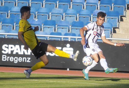 Emre Yabantas (l.) rückt von den Juniors in den BL-Kader gegen Sturm auf. Paulitsch