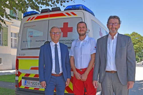 Gemeinsame Spendenaktion für neuen Rettungswagen. RKV
