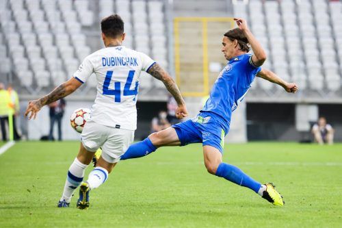 Kampf um den Ball zwischen Sturm-Kapitän Stefan Hierländer und Kiew-Defensivspieler Wladyslaw Dubinchak. gepa