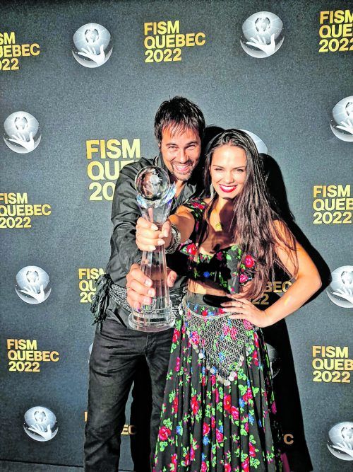 Lucca und Anca freuen sich über die Goldmedaille. VMT Event GmbH/Lucca Lucian