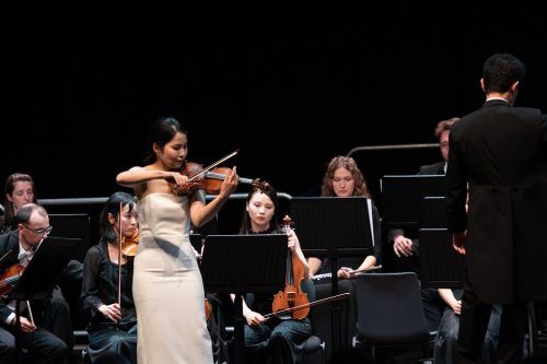 Mayuko Kamio mit ihrer Stradivari beim Lech Classic Festival.  LCF/Hurnaus