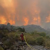 Zug muss wegen Waldbränden in Spanien stoppen: Elf Verletzte