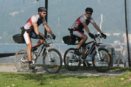 Uniformierte Fahrradstreifen der Polizei kontrollierten am vergangenen Wochenende verstärkt in den Seeanlagen.  VN/Hartinger